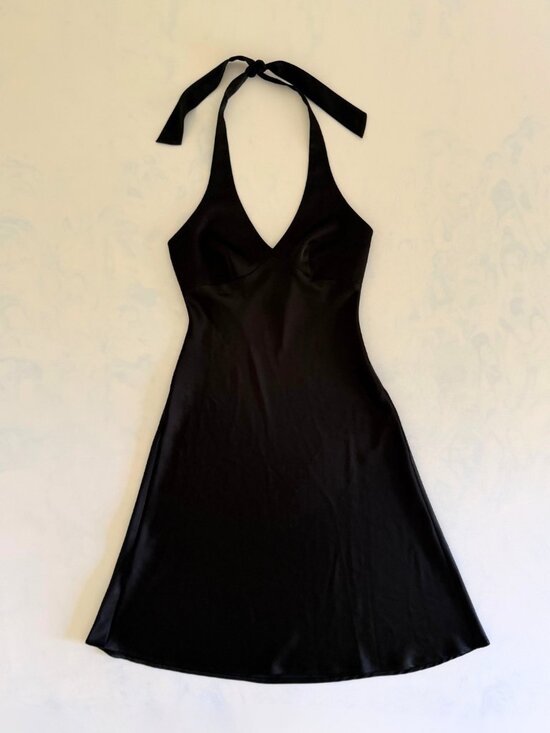 BCBGMaxAzria Dresses & Skirts - BCBGMAXAZRIA Black Satin Halter Tie Midi Cocktail Dress